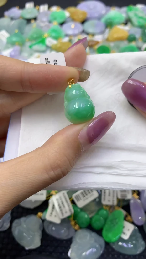 颈饰18K金镶嵌翡翠天然缅甸翡翠A货