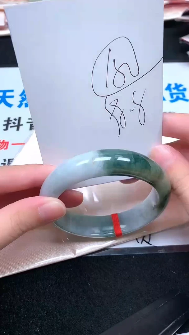 未镶嵌手镯翡翠.