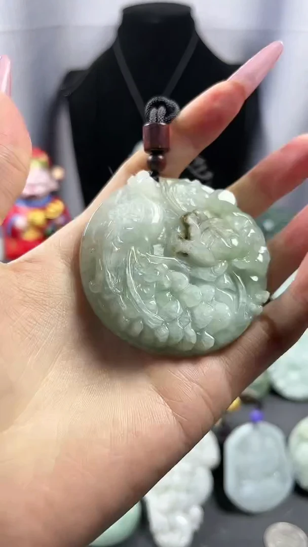 【闪购商品】翡翠颈饰未镶嵌凤凰牡丹