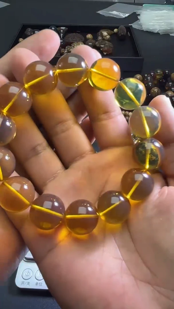 裸石琥珀未镶嵌69