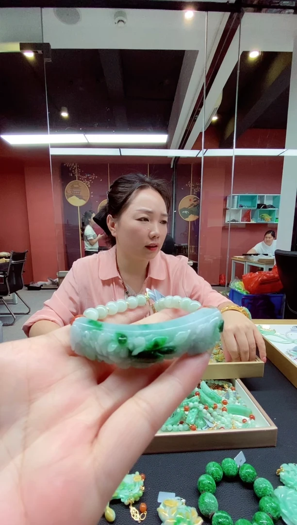 颈饰未镶嵌翡翠翡翠SC