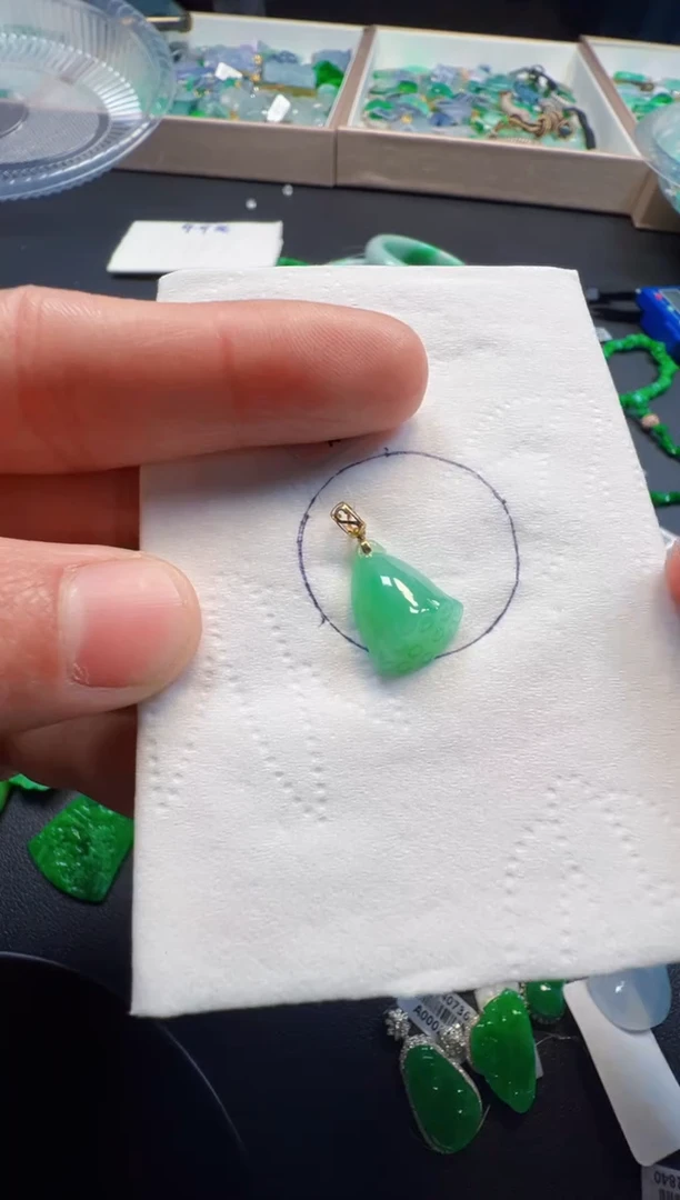 【闪购商品】定制翡翠未镶嵌380元