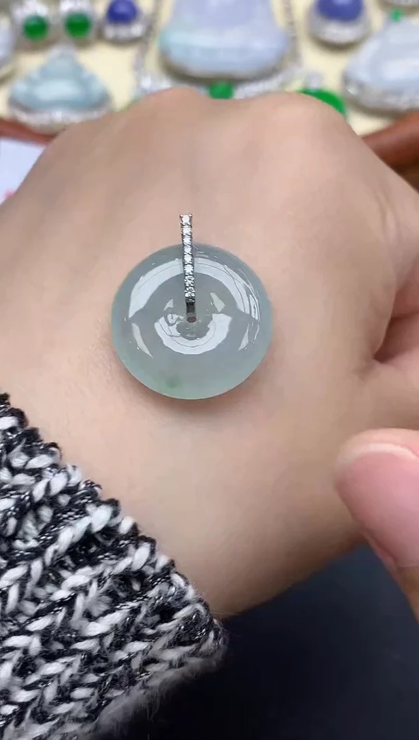 颈饰18K金镶嵌翡翠38-中国好珍宝