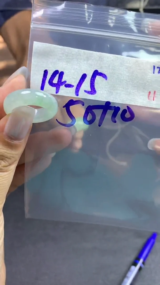 未镶嵌定制翡翠毛货需精细抛光拍一发一