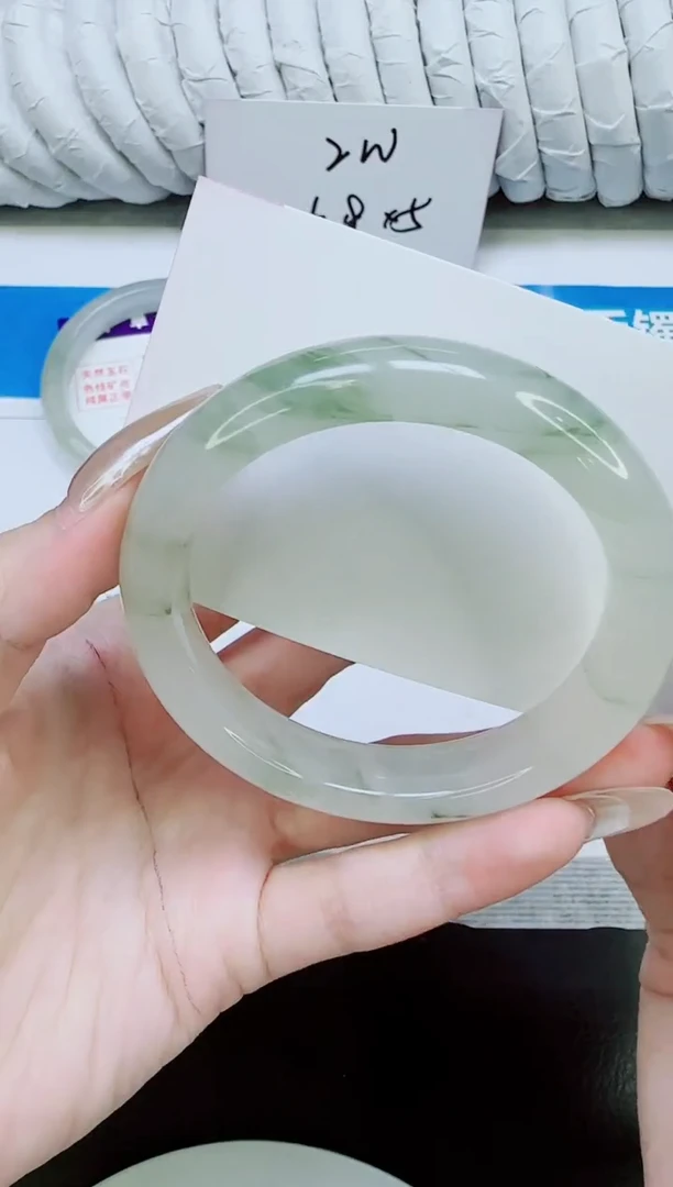 未镶嵌手镯石英质玉134/54.2