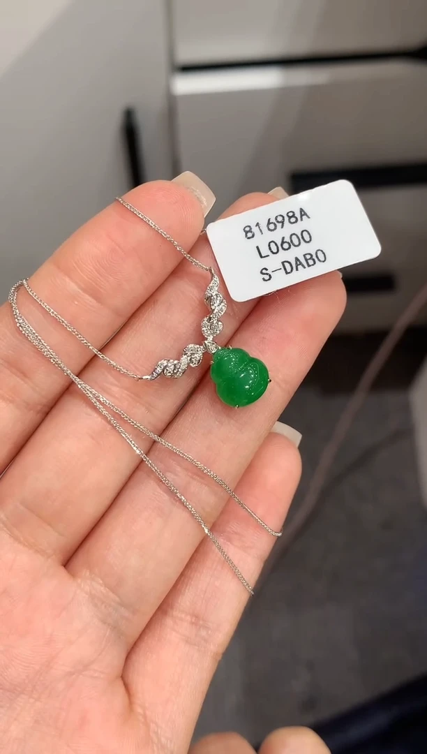 【闪购商品】翡翠项链18K金镶嵌L0600