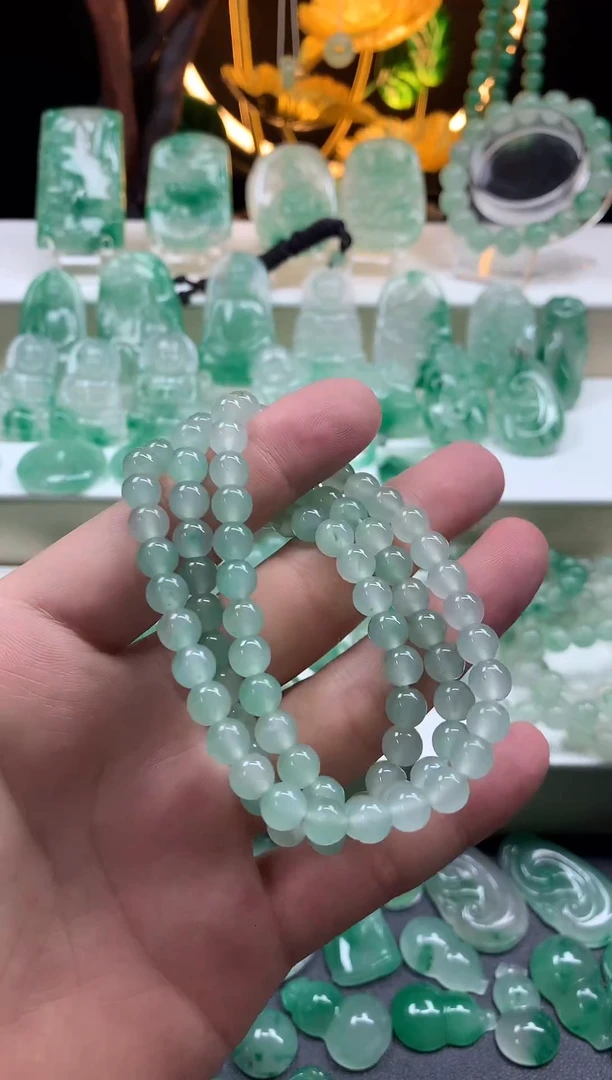 石英质玉（非洲翠）手串未镶嵌卡7三圈手串