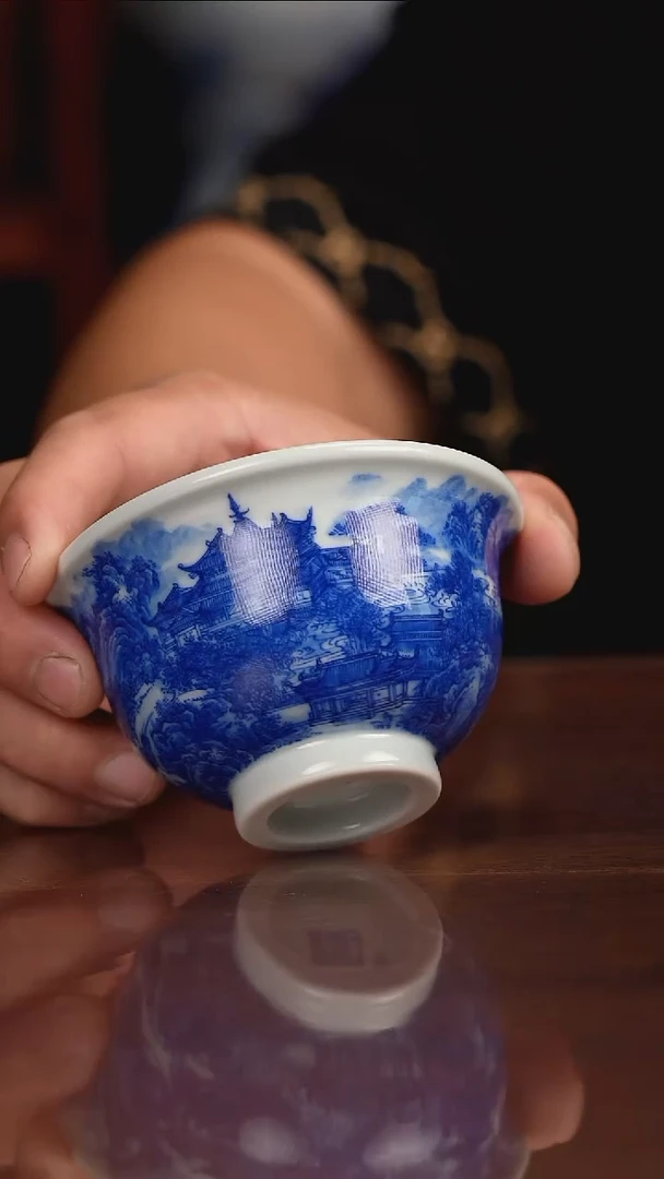 自成堂柴窑青花楼阁压手杯
