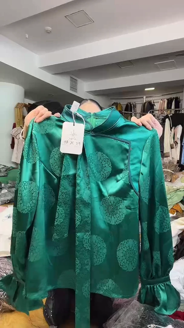 衬衣       4XL码    140-150斤