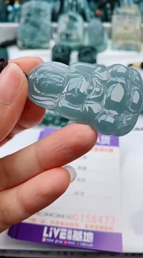 翡翠未镶嵌颈饰
