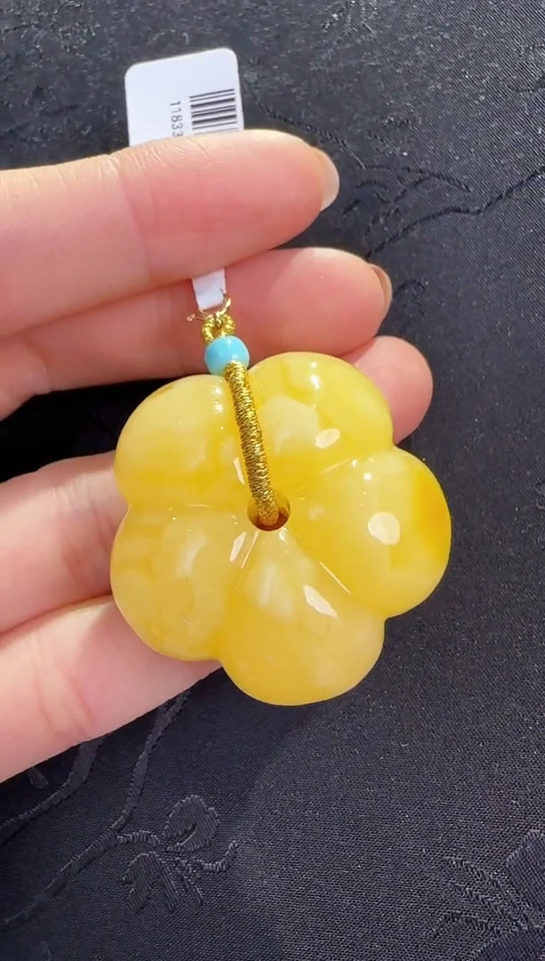 蜜蜡颈饰18K金镶嵌花花吊坠