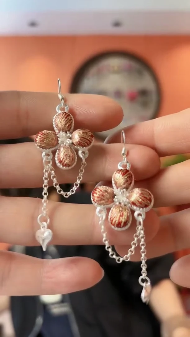 非遗苗银苗绣刺绣首饰13