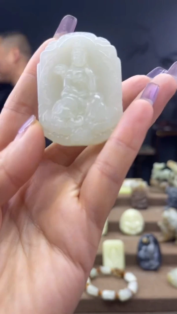 颈饰未镶嵌和田玉1