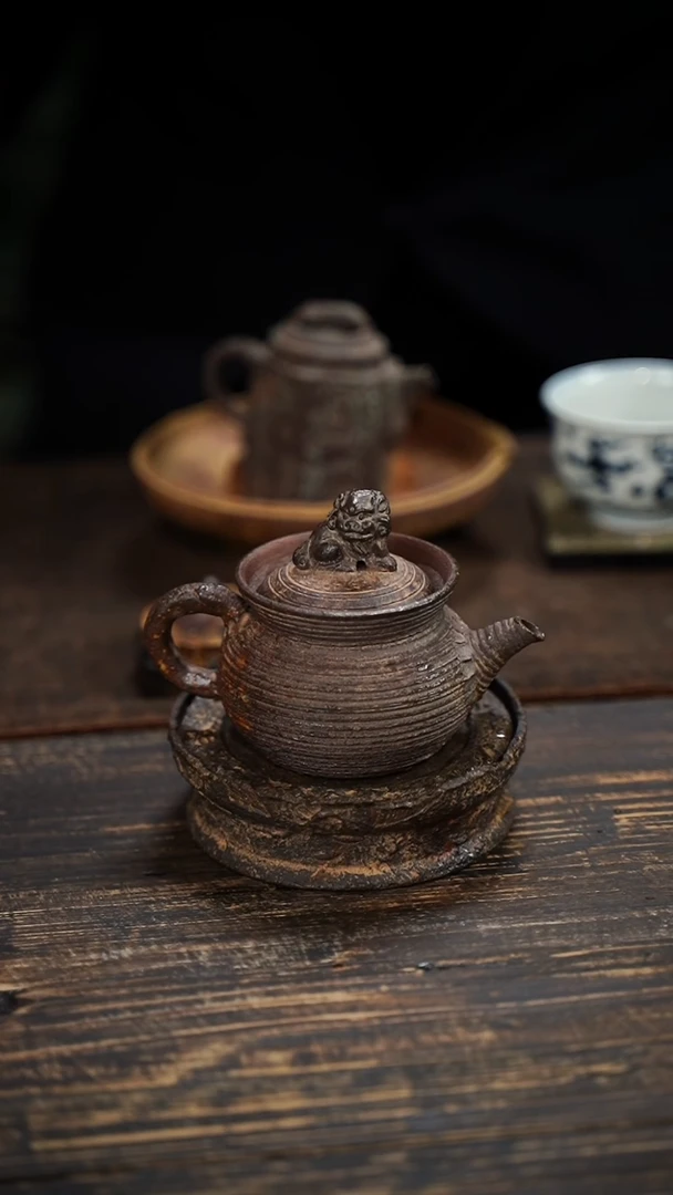 提****7全手工制作 重工 南蛮 紫砂 狮子摘 正把壶  150cc