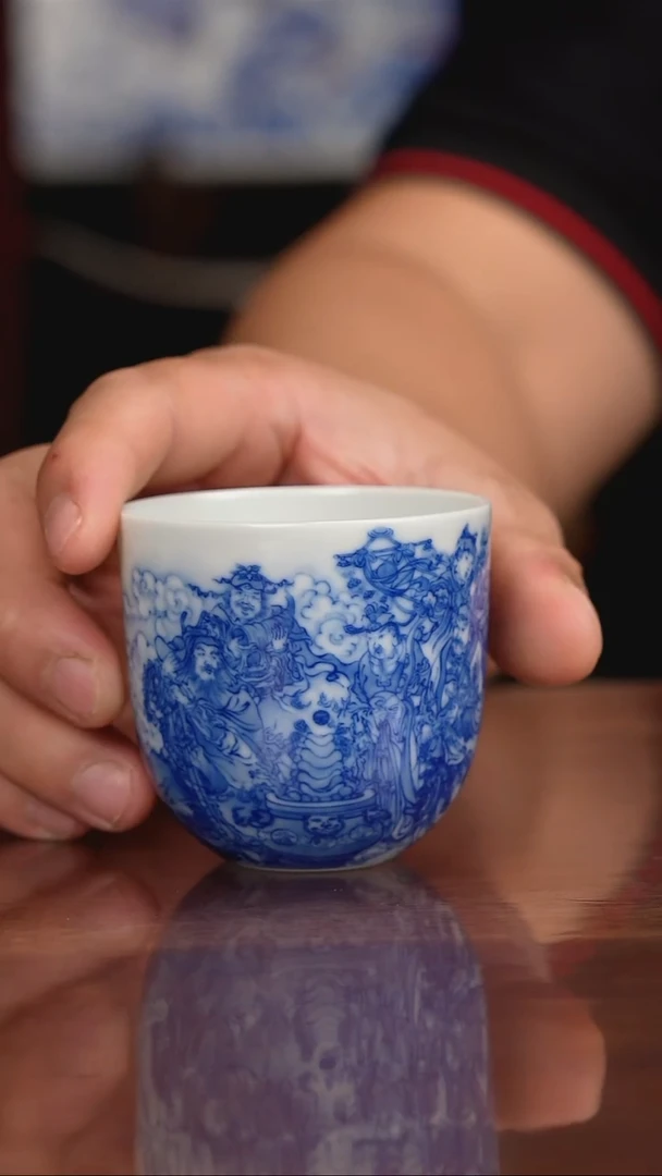 晓竹窑青花人物主人杯