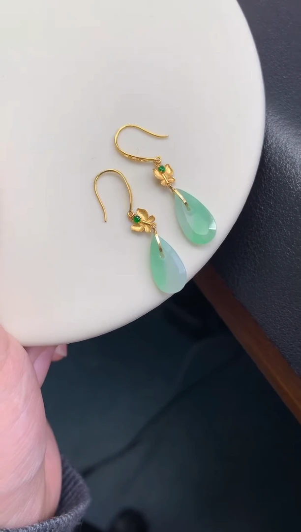 18K金镶嵌挂件翡翠48小时鉴赏期 退货不扣服务费