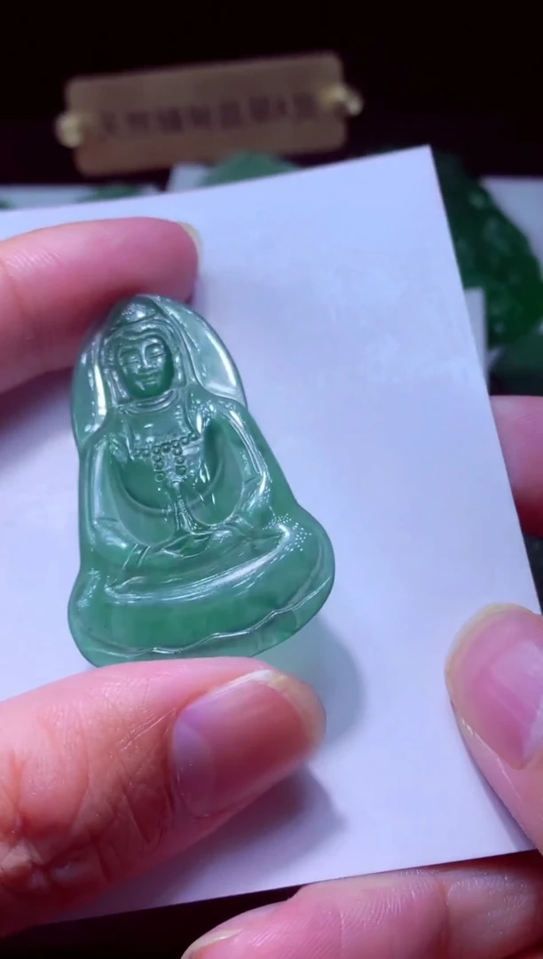 未镶嵌定制翡翠阳**月天然缅甸翡翠A货毛货吊坠