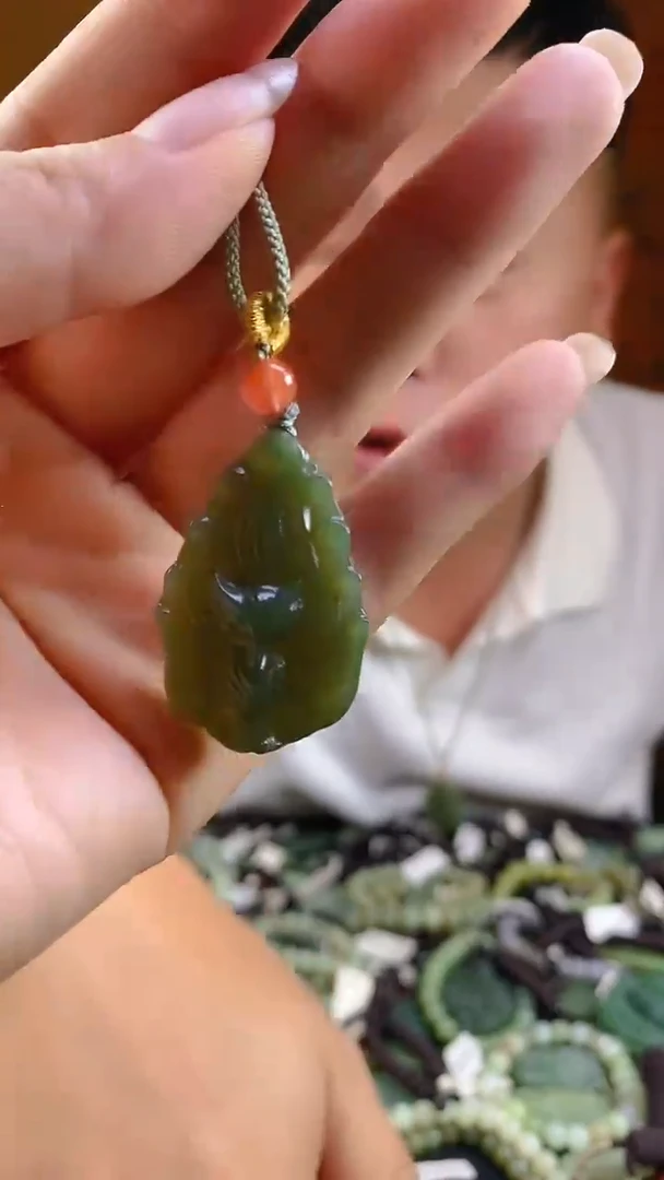 和田玉未镶嵌颈饰多样性发货，拍一发一