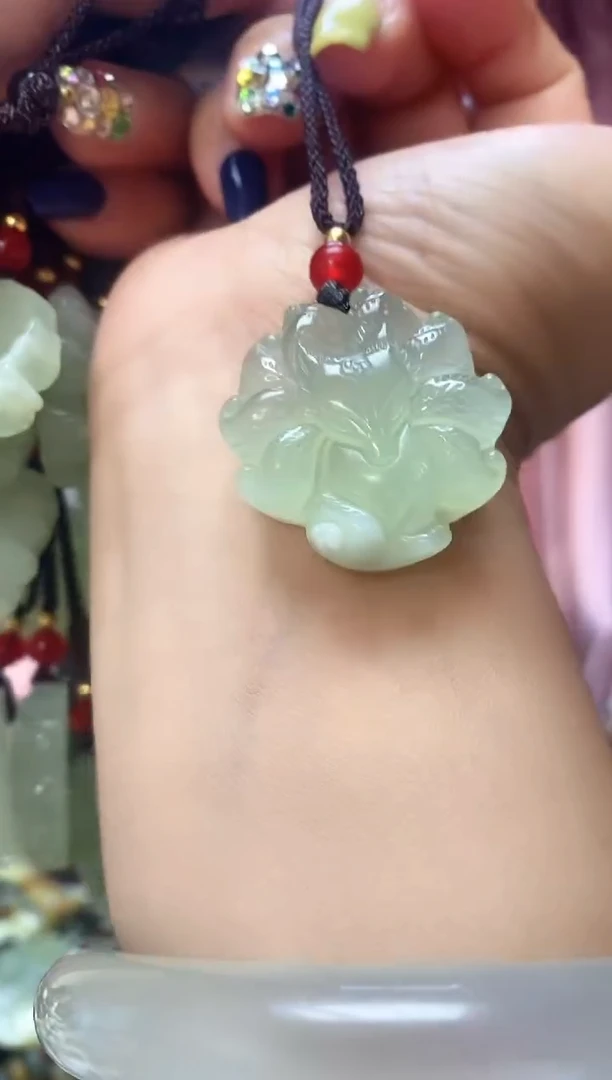 未镶嵌岫玉吊坠多样性发其中之一  挂坠
