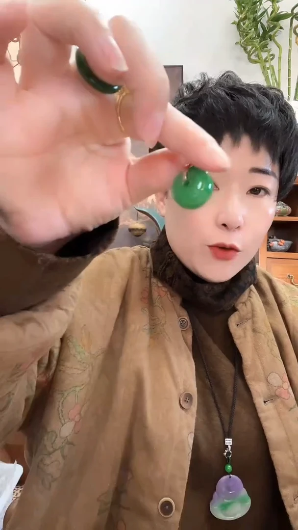 吊坠(赠链)未镶嵌翡翠553