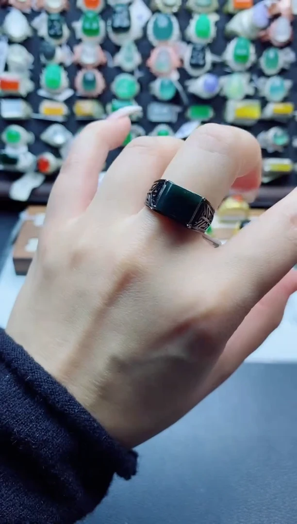 银S925镶嵌戒指翡翠天然翡翠A货男戒