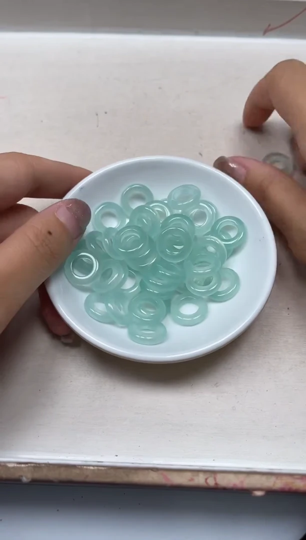 玛瑙/玉髓散珠未镶嵌A211 冰蓝跑环 5个9.9元