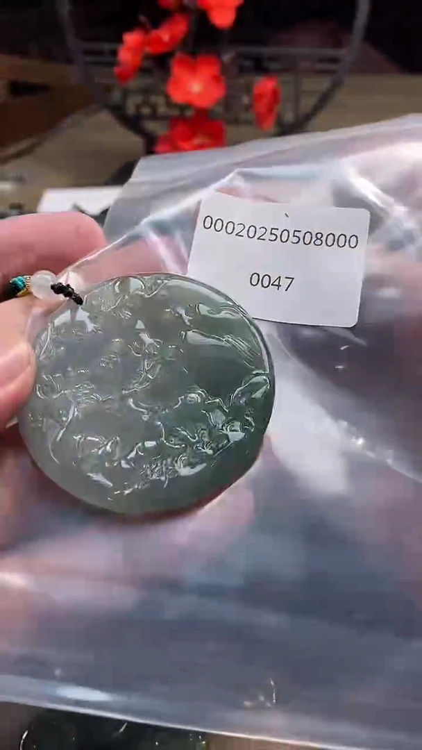 翡翠未镶嵌颈饰00020250509000