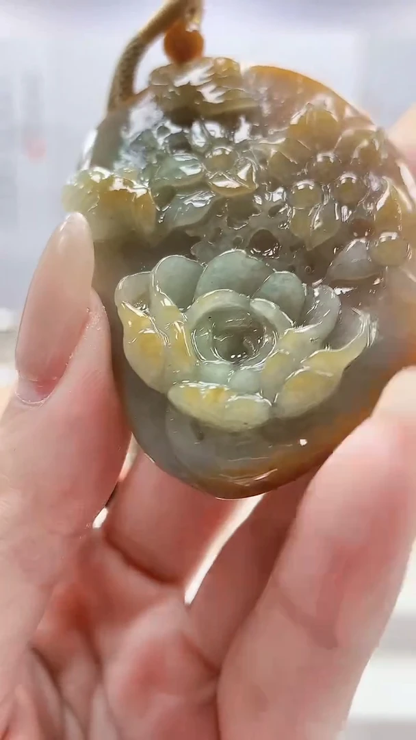 未镶嵌定制翡翠4957lr-毛货挂件152