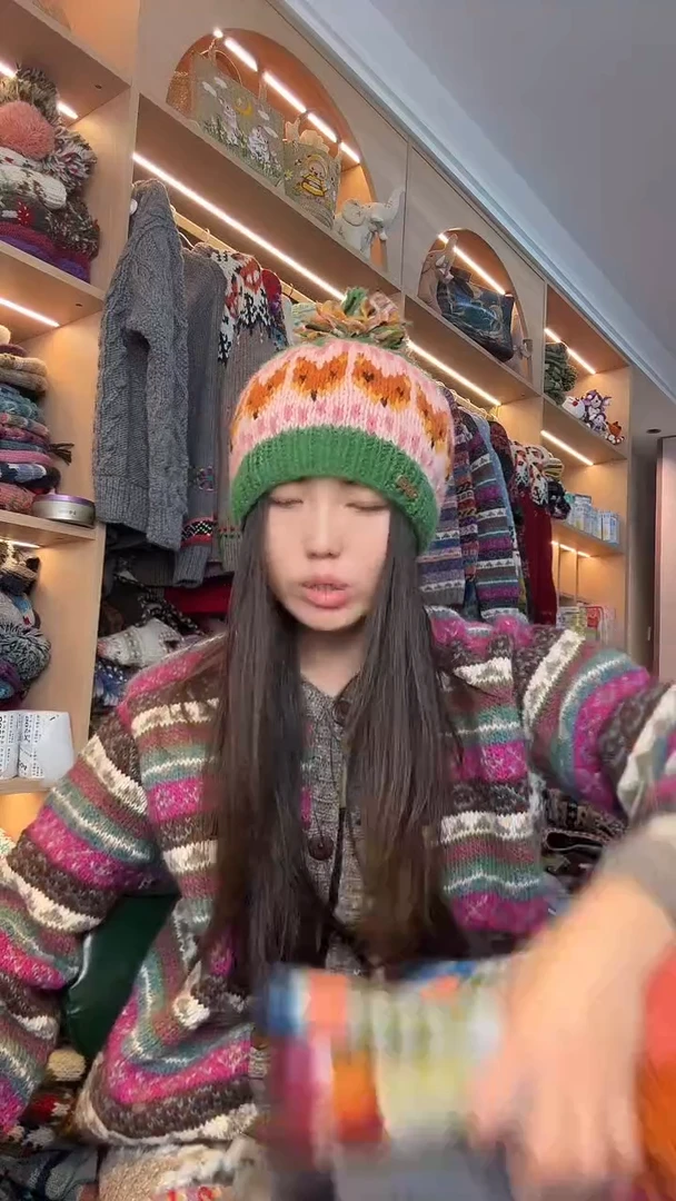 绵羊毛粉绿狐狸帽