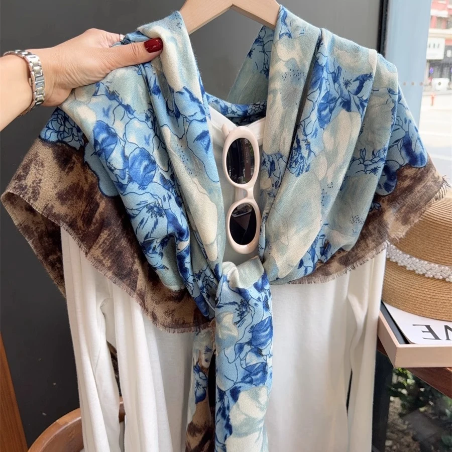 英国Cosp Kosp 民族风水墨蓝花印花丝巾围巾披肩两用防晒度假纱巾