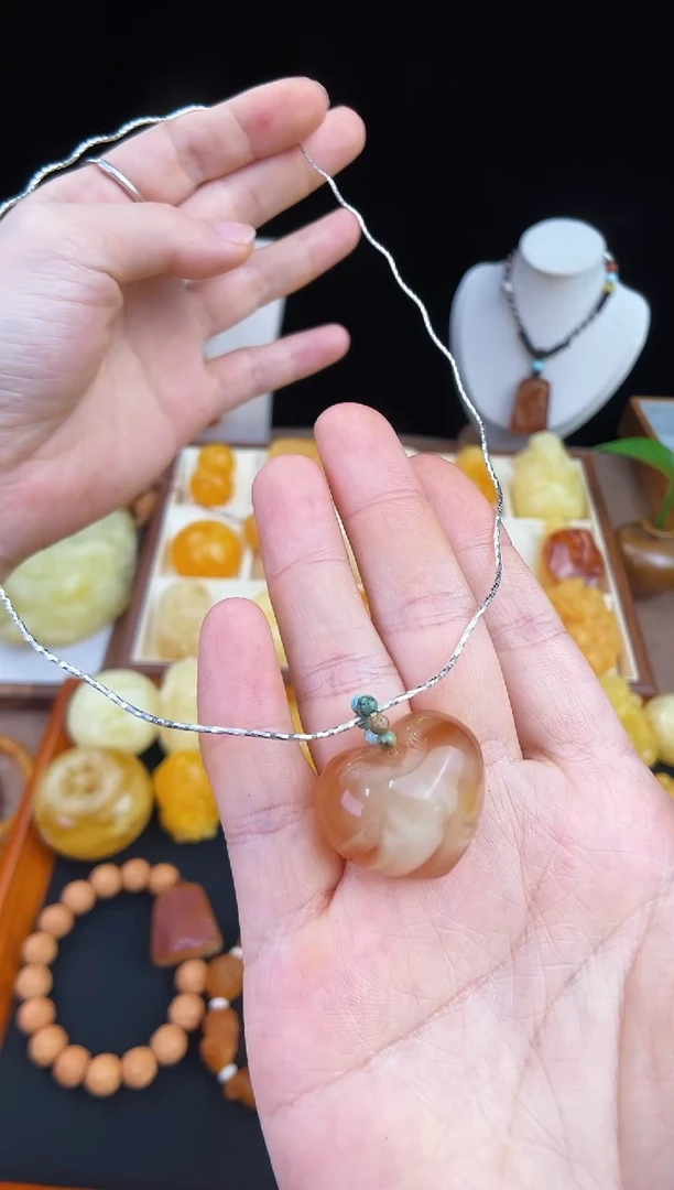 琥珀未镶嵌珠宝奇石柒月