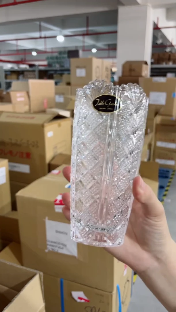 瓷片餐桌花园刻纹花瓶H16