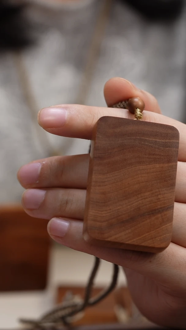 檀香木其他玫**爵老山檀香无事牌