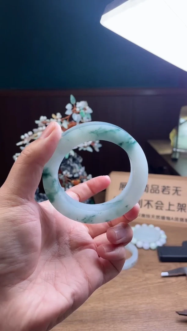 【闪购商品】定制翡翠手镯未镶嵌定制