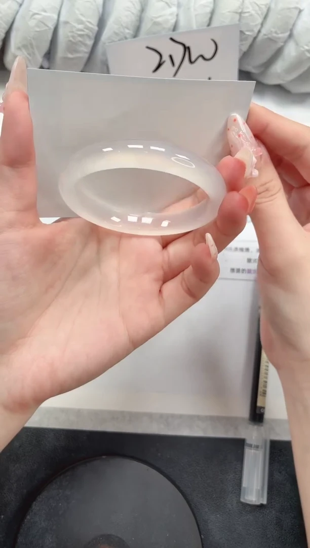 石英质玉手镯未镶嵌189-53.6荔枝