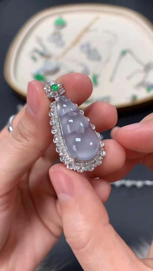 【闪购商品】翡翠吊坠(不含链)18K金镶嵌39800