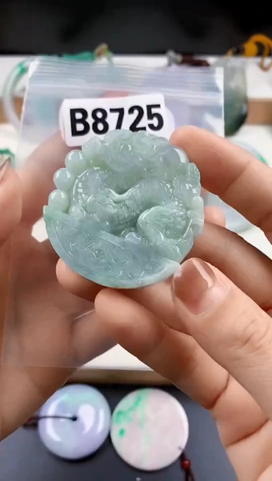 颈饰未镶嵌翡翠天然翡翠吊坠挂件
