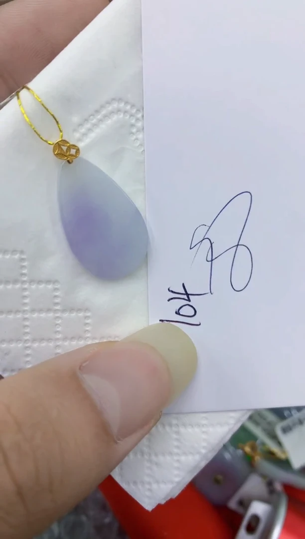 翡翠18K金镶嵌颈饰11111111111111