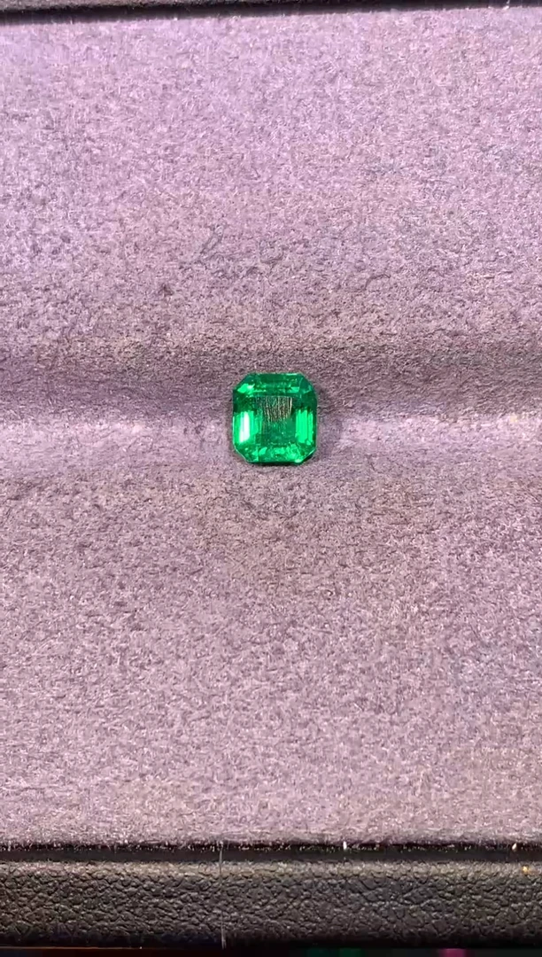 裸石祖母绿0.89ct赞比亚VVG微油VB吉尔德