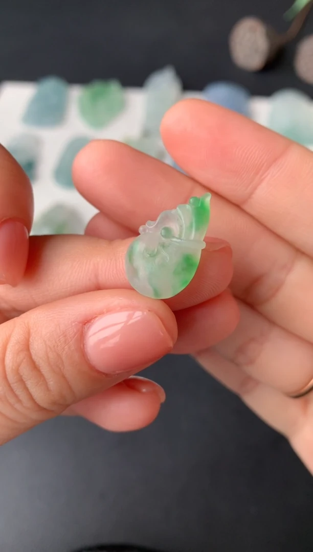 【闪购商品】定制翡翠未镶嵌0146153768