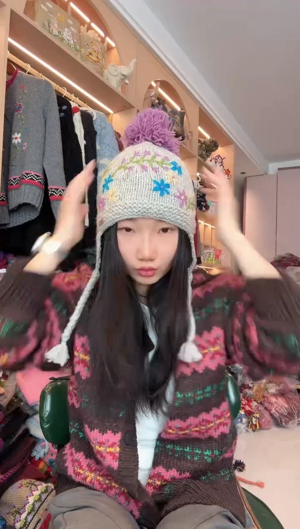羊毛灰色护耳帽