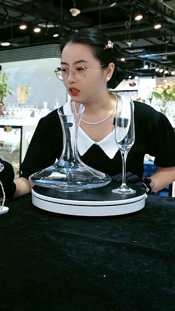 水晶平底款醒酒器1个香槟杯6支