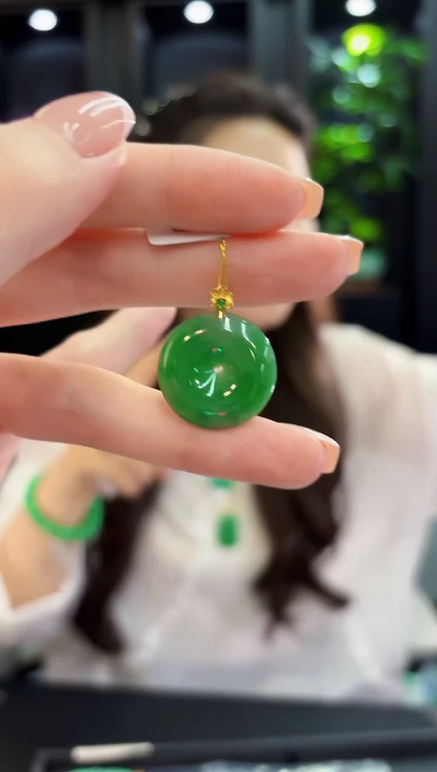 颈饰18K金镶嵌翡翠 缅料A货/支持复检/一件