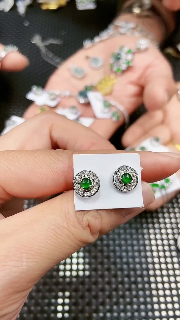 【闪购商品】翡翠耳饰未镶嵌11111111