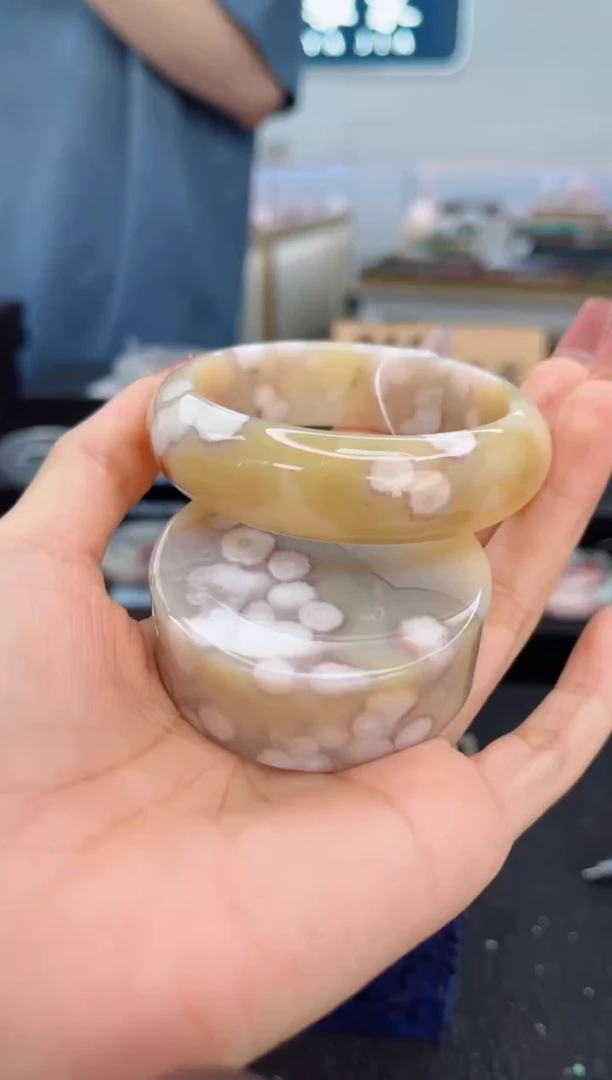 石英质玉手镯未镶嵌56圈口（赠送镯心）1097