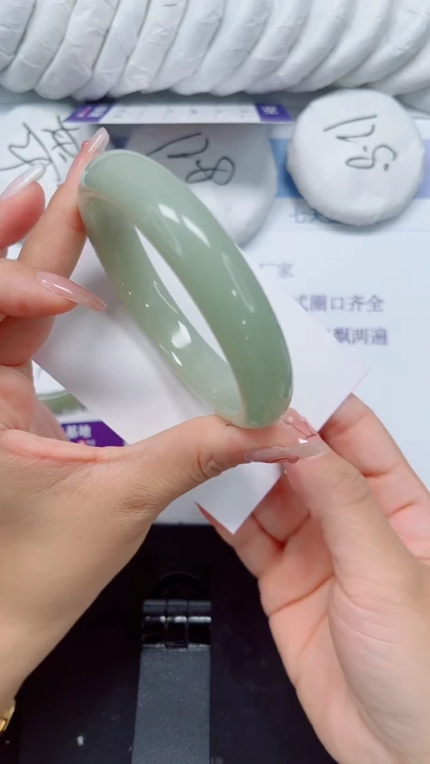 未镶嵌手镯石英质玉98-60.6