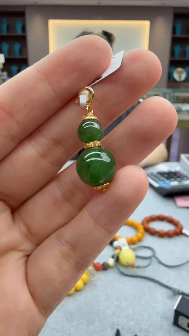 颈饰未镶嵌和田玉210秒拍号 假一罚三