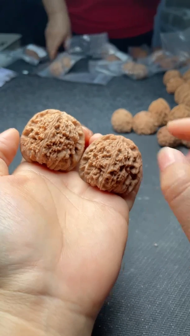 把件文玩核桃w178  南疆石 42尺