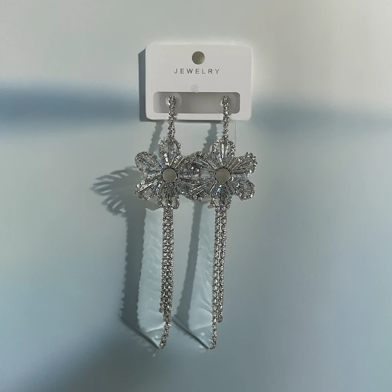 合金玻璃耳饰 042铜合金耳饰镂空花朵流苏设计甜美气质长款耳环