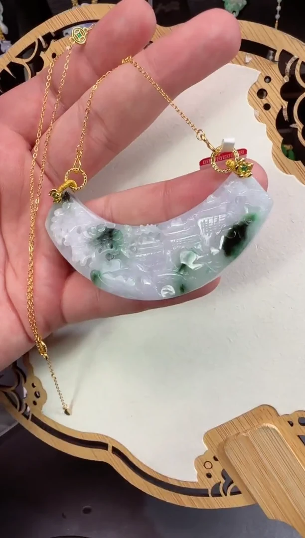 【闪购商品】翡翠颈饰未镶嵌牌子